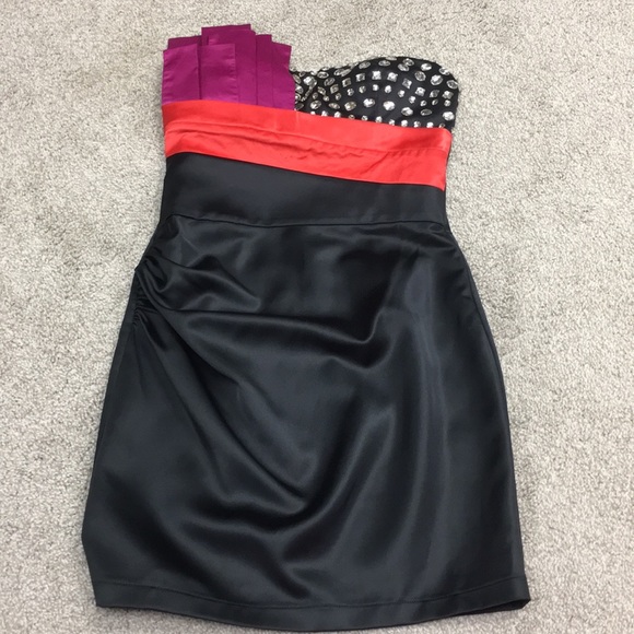 Lipsy Jewel Bust Sash Dress - Picture 1 of 4